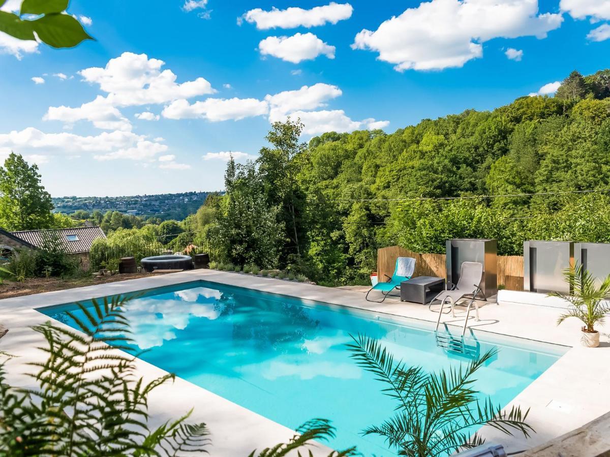 Nice Holiday Home In Nature With Sauna, Hot Tub En Swimming Pool ヴェルヴィエ エクステリア 写真