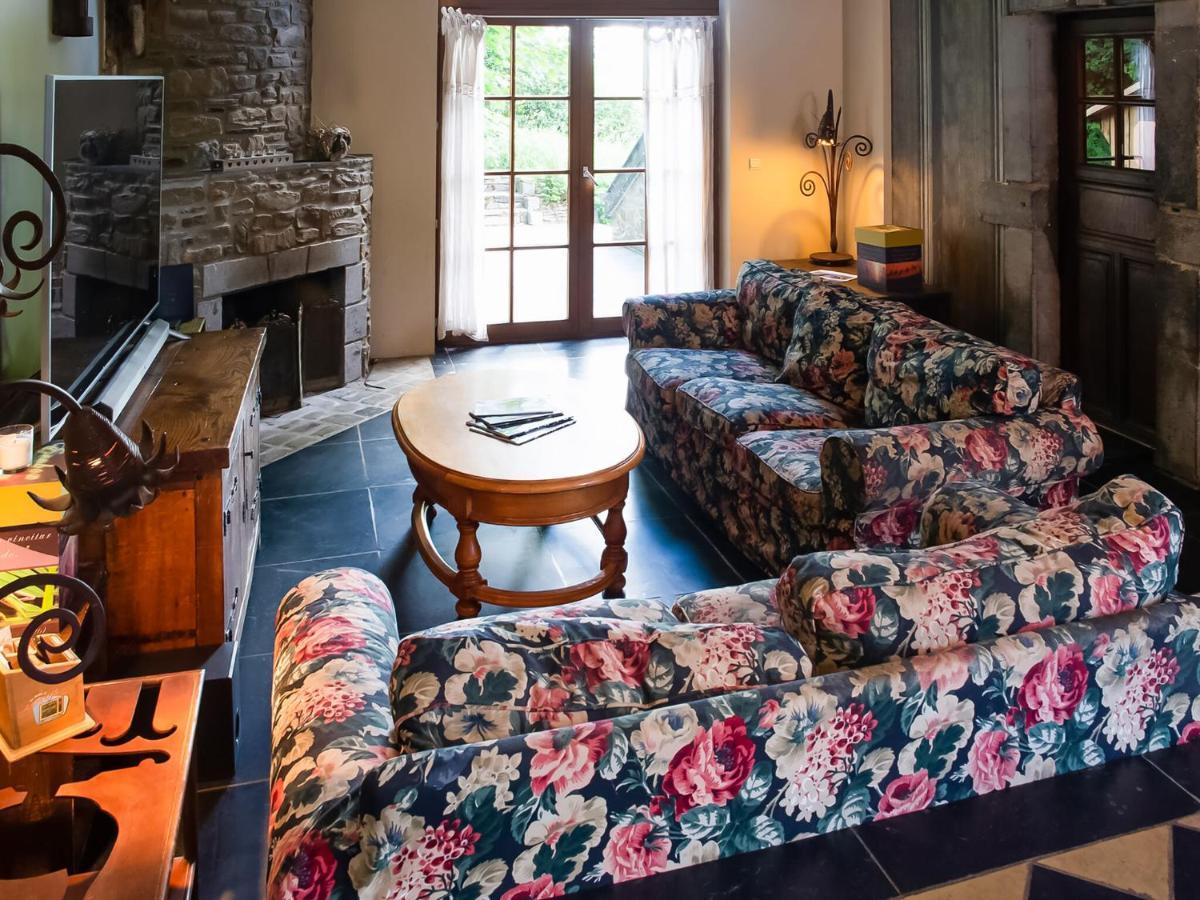 Nice Holiday Home In Nature With Sauna, Hot Tub En Swimming Pool ヴェルヴィエ エクステリア 写真