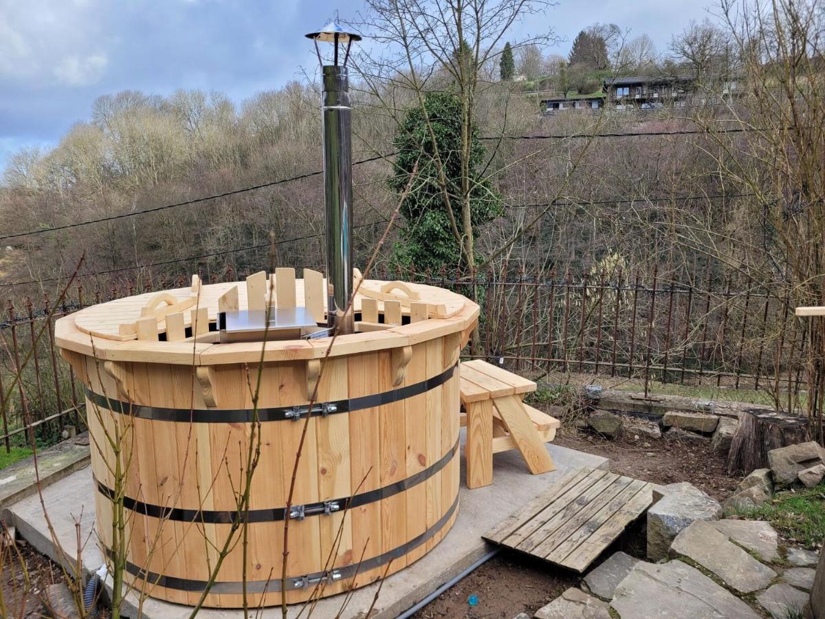 Nice Holiday Home In Nature With Sauna, Hot Tub En Swimming Pool ヴェルヴィエ エクステリア 写真