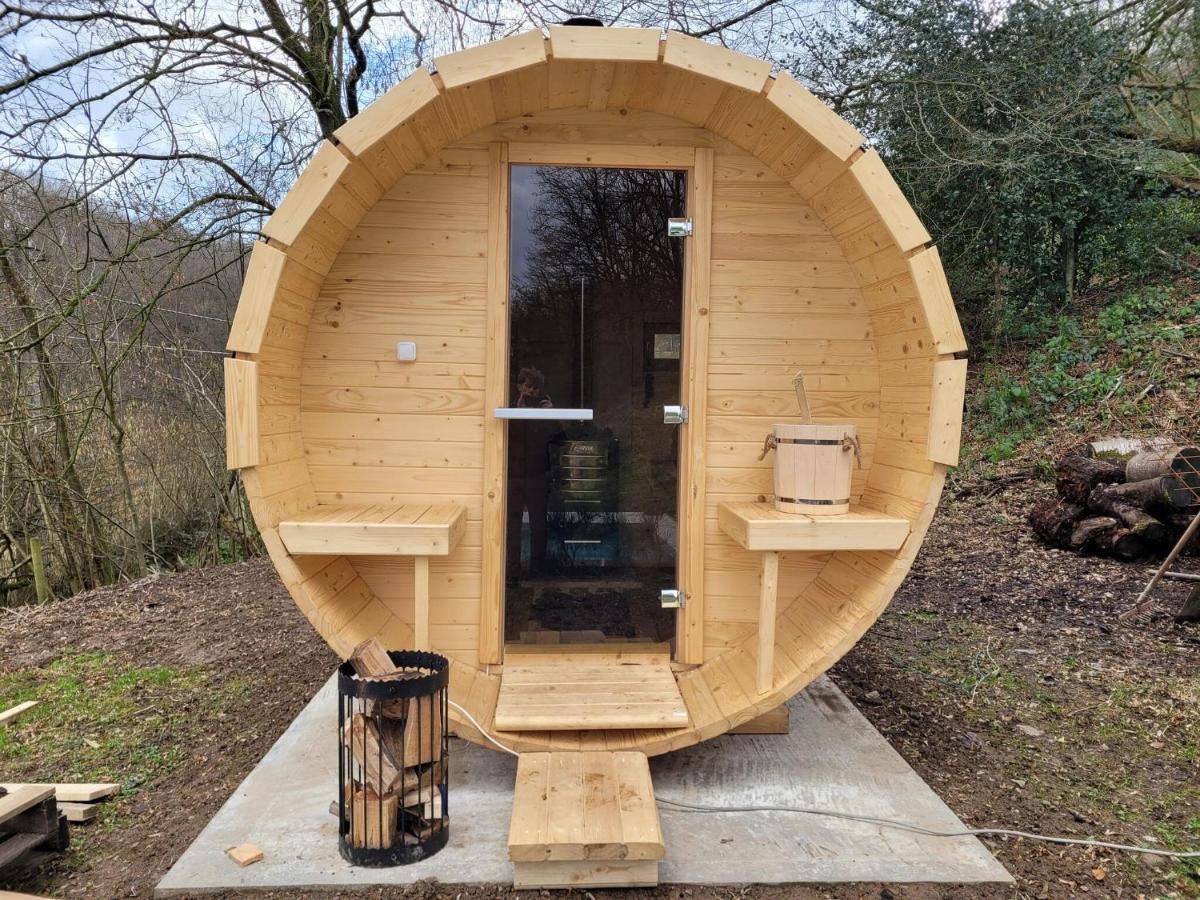 Nice Holiday Home In Nature With Sauna, Hot Tub En Swimming Pool ヴェルヴィエ エクステリア 写真